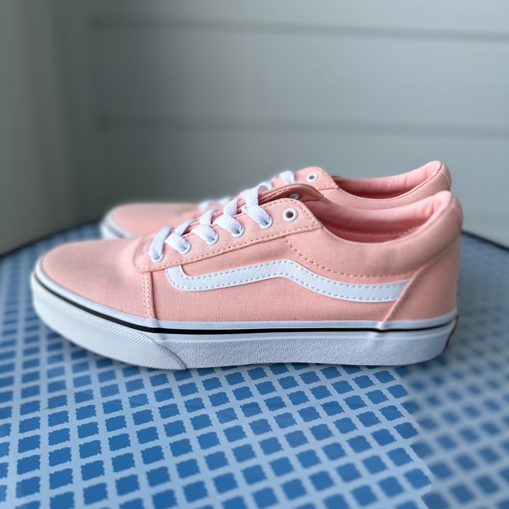 Vans Brooklyn Low Top Women’s Sneaker